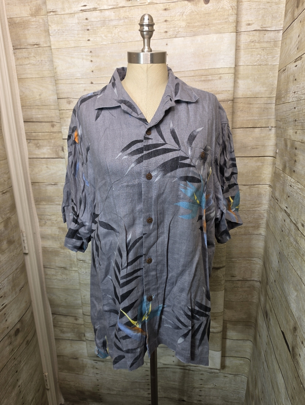 Tommy Bahama Gray Tropical Print Casual Button-Down Shirt